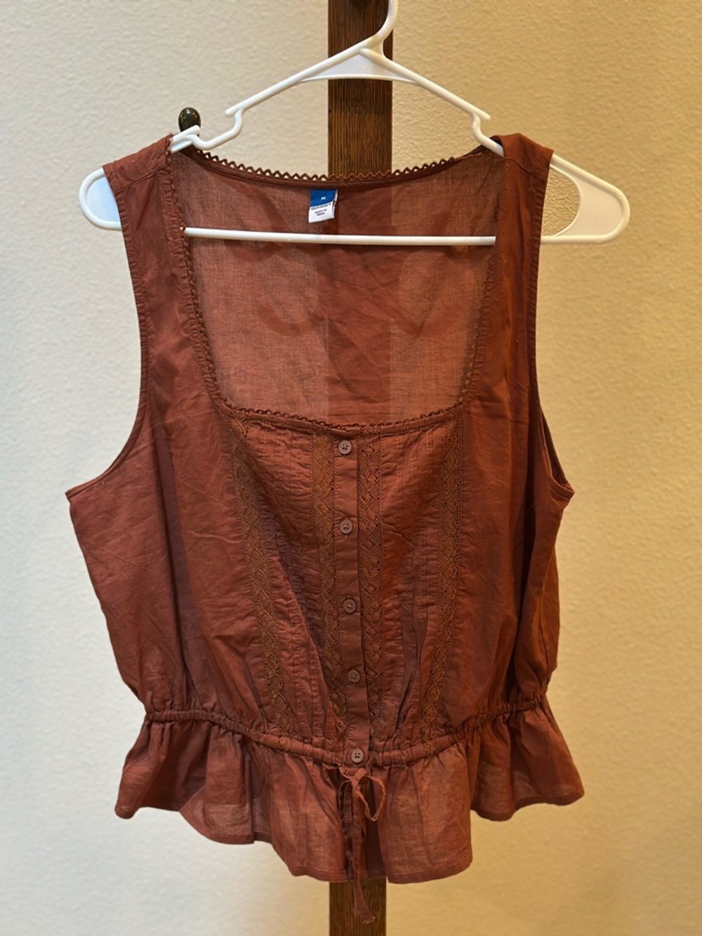 Old Navy NWOT Sleeveless Button-Front Peplum Tank in Brown